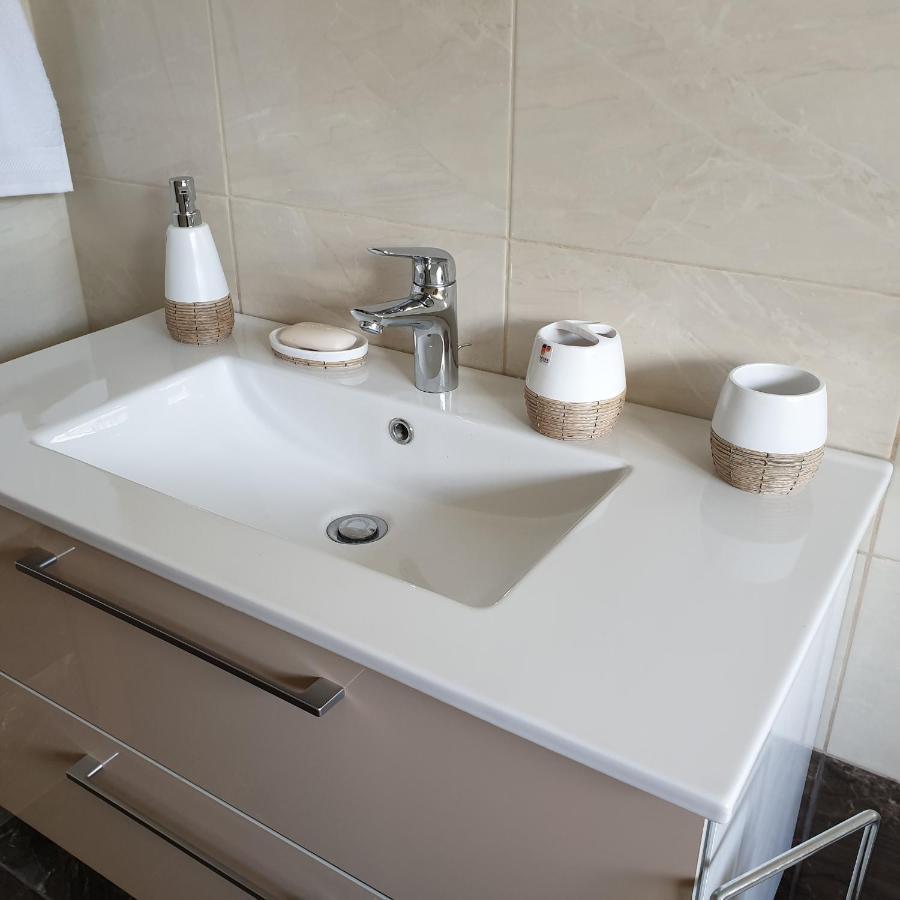 Apartamenti Danna Ledmane Ngoại thất bức ảnh